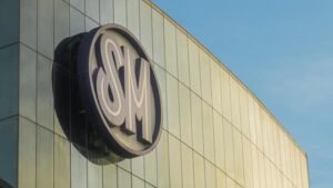 SM Investments Corporation (SM) stock analysis 2025